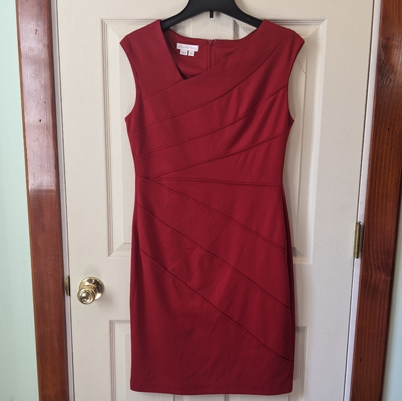 London Times Dresses & Skirts - Red pencil shaped dress
